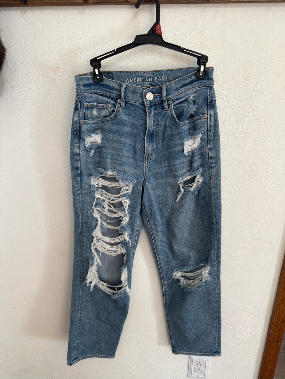 American Eagle Outfitters High Rise 90s Boyfriend Distressed Medium Wash Jeans